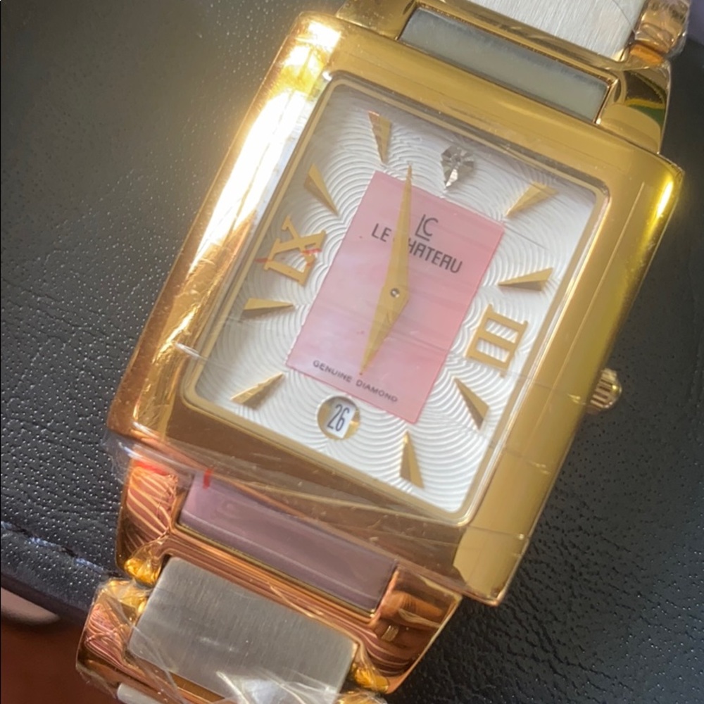 Le Chateau watch